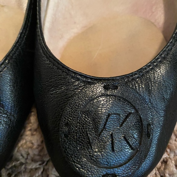 Michael Kors Black flat shoes w MK on front 7.5 - Picture 5 of 5